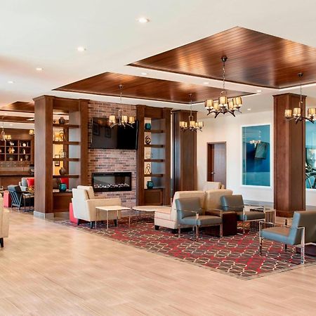 Four Points By Sheraton Grande Prairie Εξωτερικό φωτογραφία