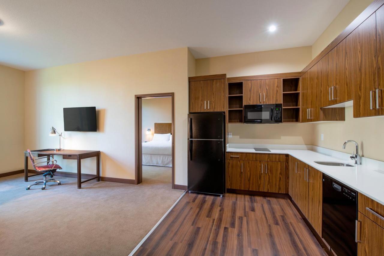 Four Points By Sheraton Grande Prairie Εξωτερικό φωτογραφία