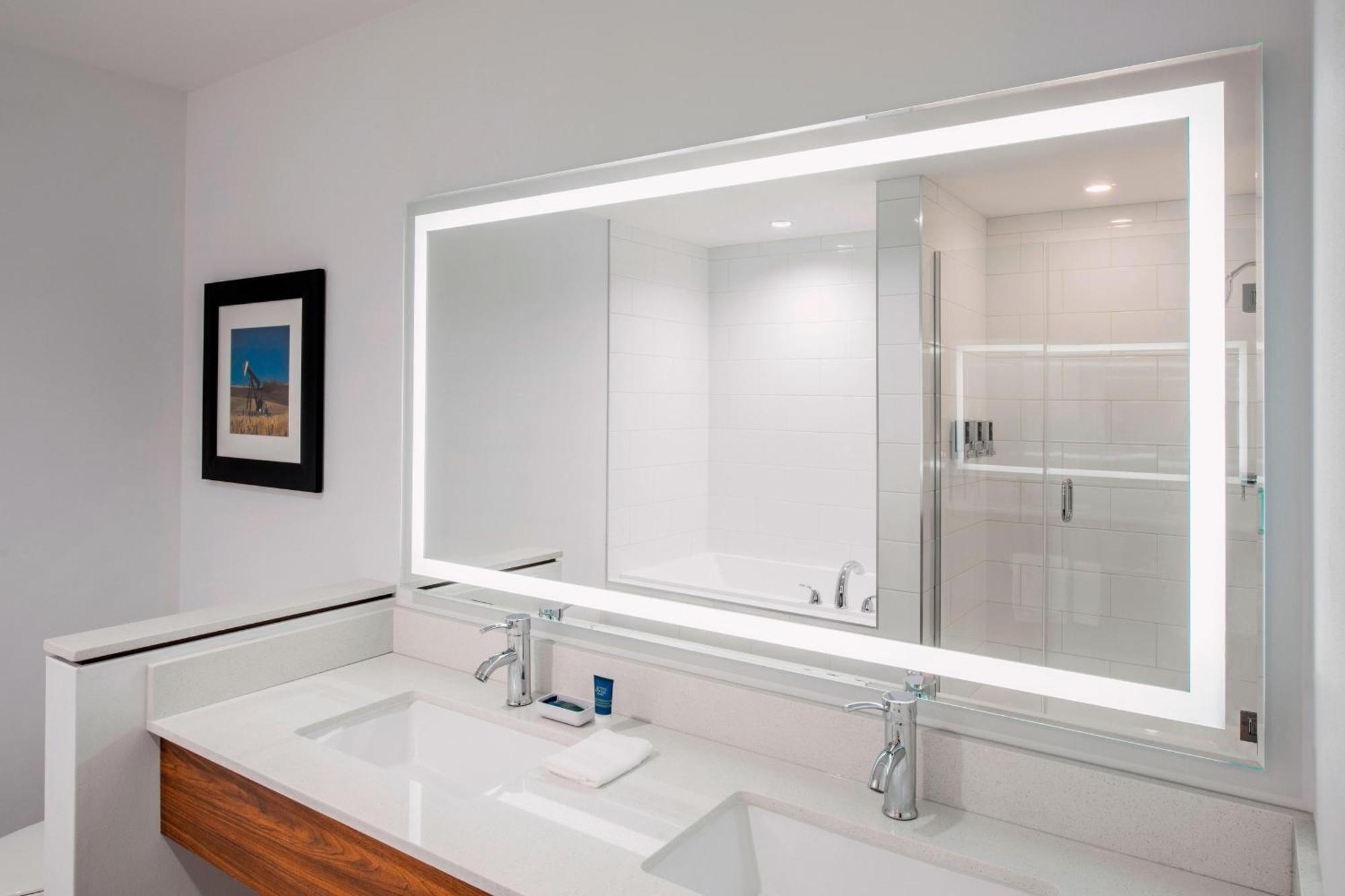 Four Points By Sheraton Grande Prairie Εξωτερικό φωτογραφία