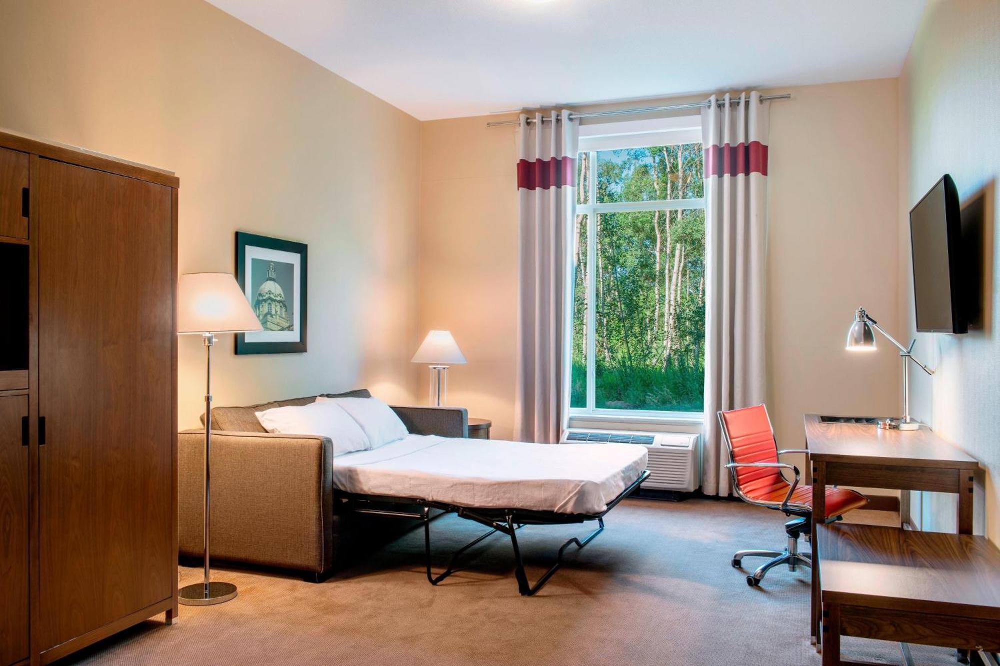 Four Points By Sheraton Grande Prairie Εξωτερικό φωτογραφία