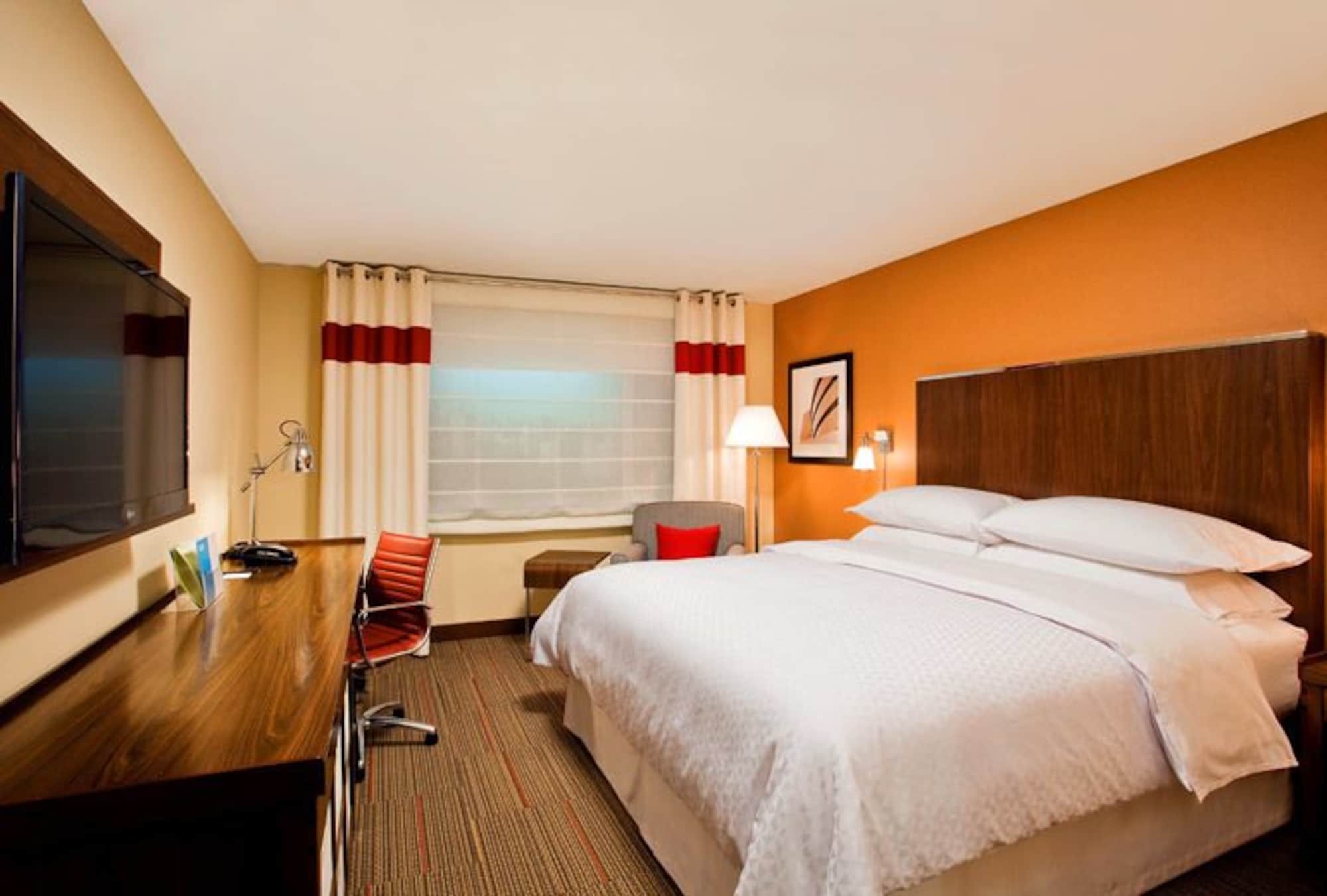 Four Points By Sheraton Grande Prairie Εξωτερικό φωτογραφία